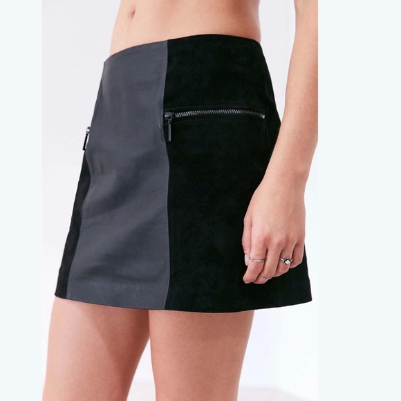 UO Cooperative Bernice Suede Leather Skirt Size 12 - Picture 5 of 9